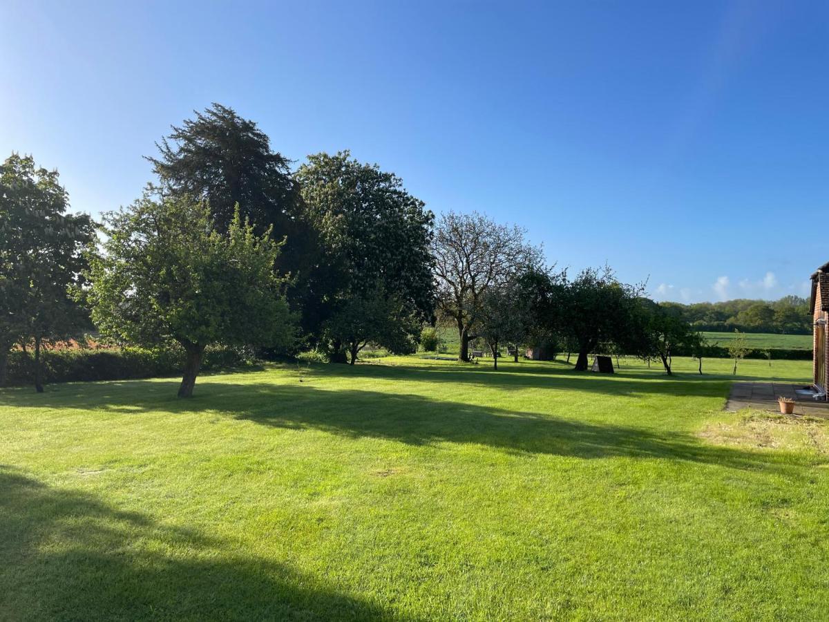 Little Park Farm Queen Anne Farmhouse & Apartments Stratfield Mortimer Exterior foto